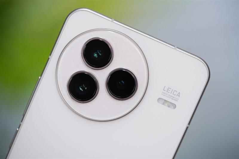 徕卡影像和骁龙8s Gen4可兼得! 小米Civi 5 Pro手机全面评测