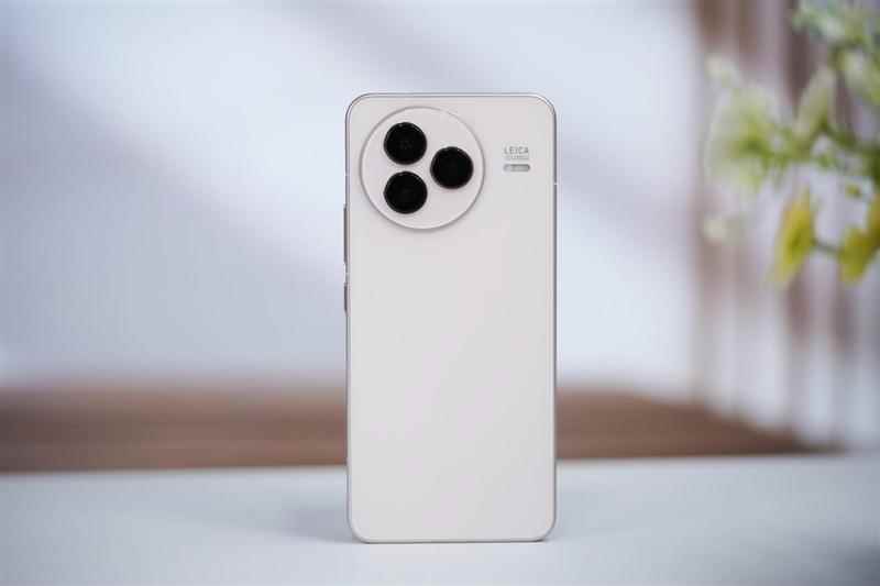 徕卡影像和骁龙8s Gen4可兼得! 小米Civi 5 Pro手机全面评测