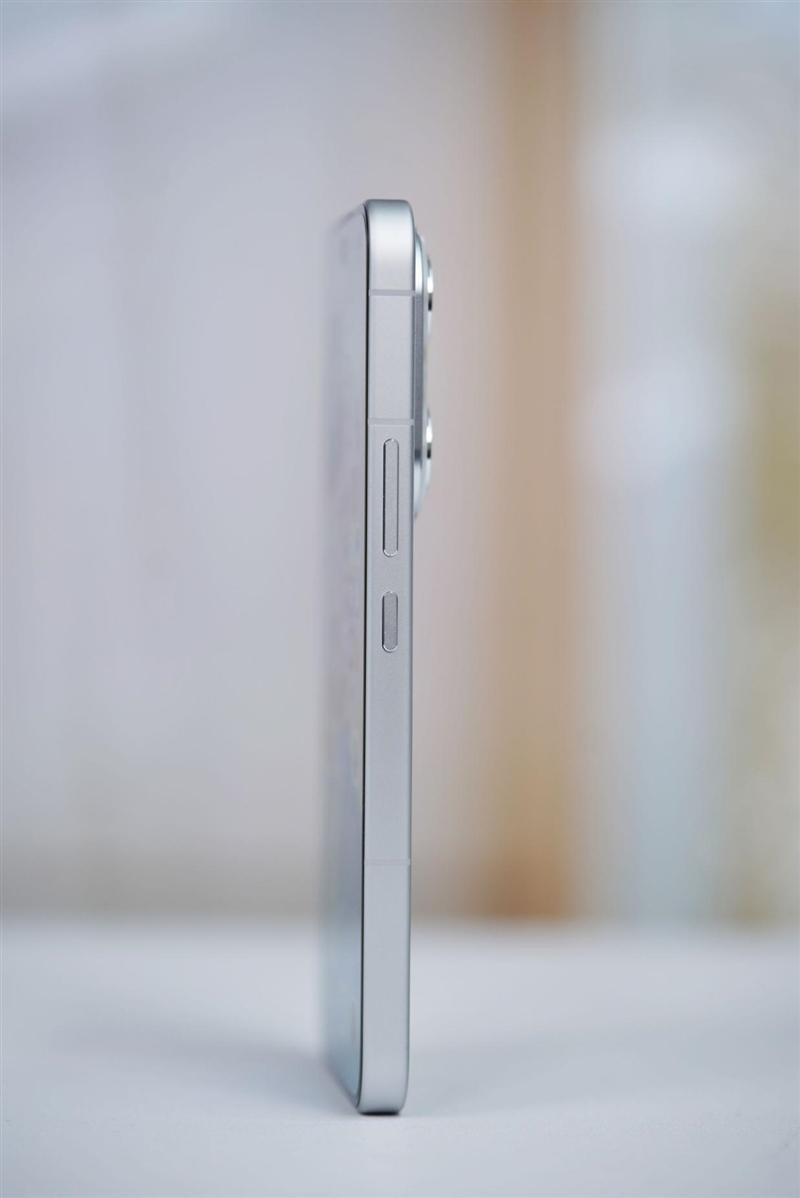 续航佳且手感好的另类AI影像旗舰! 荣耀400 Pro手机全面评测