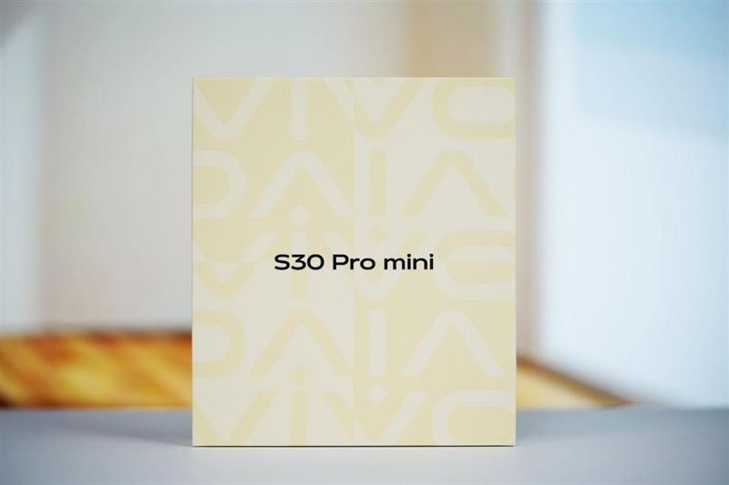6.31英寸完美小直屏! vivo S30 Pro mini手机全面评测 6.31英寸完美小直屏! vivo S30 Pro mini手机全面评测