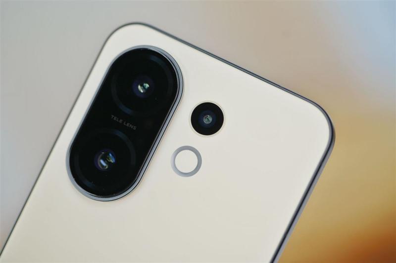 6.31英寸完美小直屏! vivo S30 Pro mini手机全面评测 6.31英寸完美小直屏! vivo S30 Pro mini手机全面评测