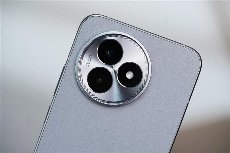 天玑9400+独显D2双芯! Redmi K80至尊版手机全面评测