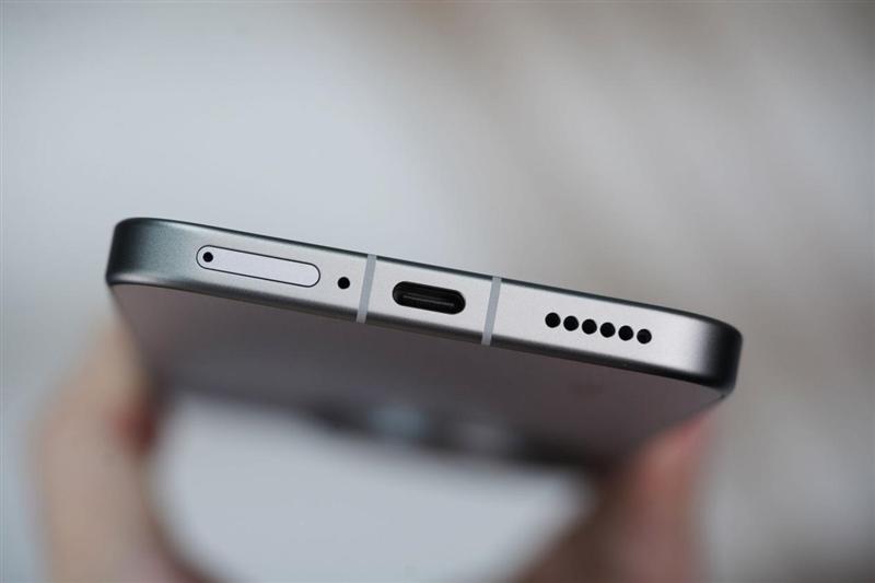 天玑9400+独显D2双芯! Redmi K80至尊版手机全面评测