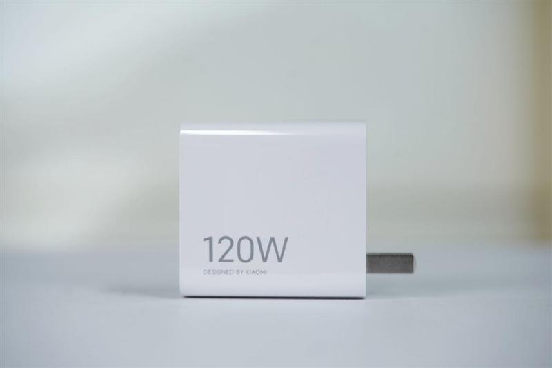 天玑9400+独显D2双芯! Redmi K80至尊版手机全面评测