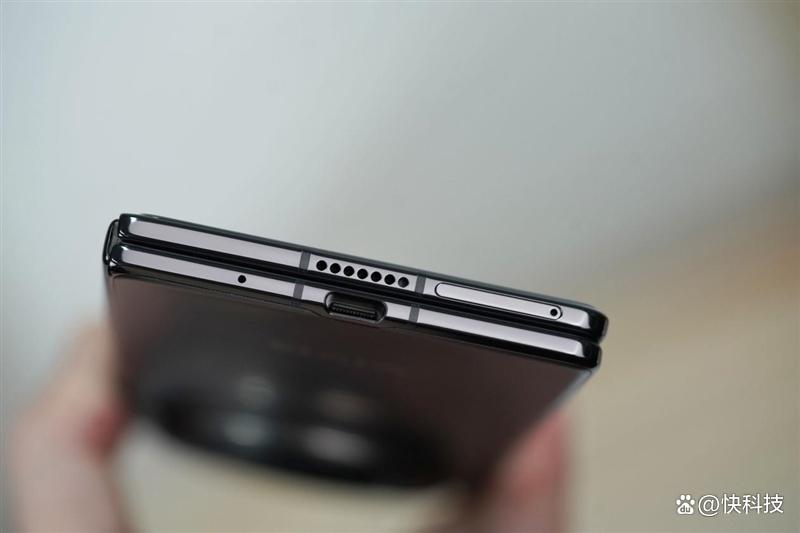 4.3mm厚度的折叠屏+潜望长焦镜头! vivo X Fold5手机全面评测 4.3mm厚度的折叠屏+潜望长焦镜头! vivo X Fold5手机全面评测