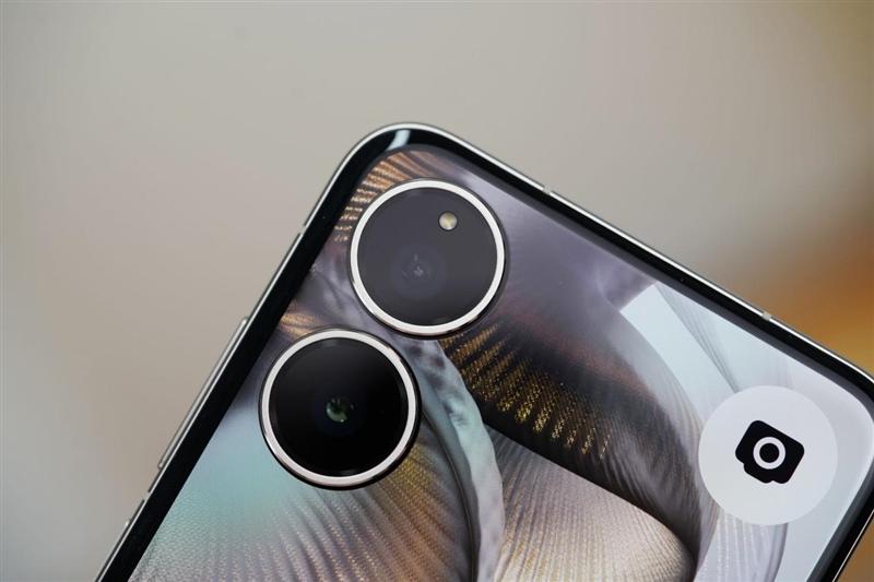 游戏不发烫+内屏无折痕! 小米MIX Flip 2首发评测