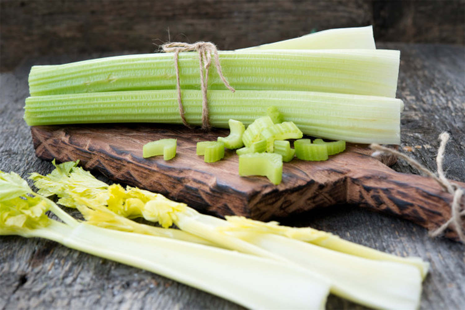 阳台芹菜的种植方法